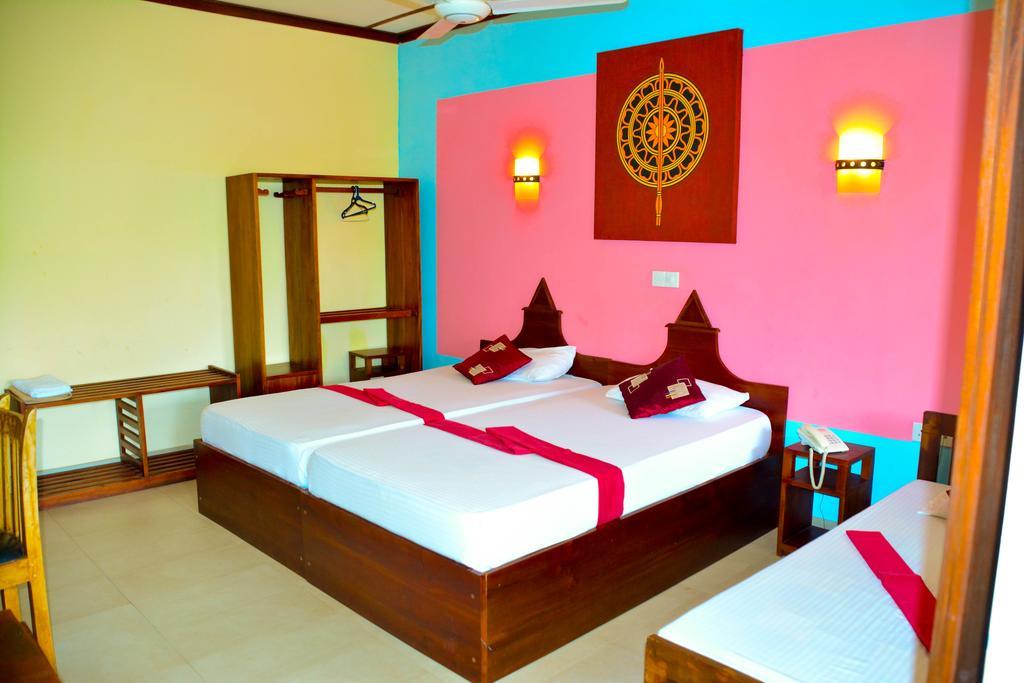 The Triangle Hotel Anuradhapura Εξωτερικό φωτογραφία
