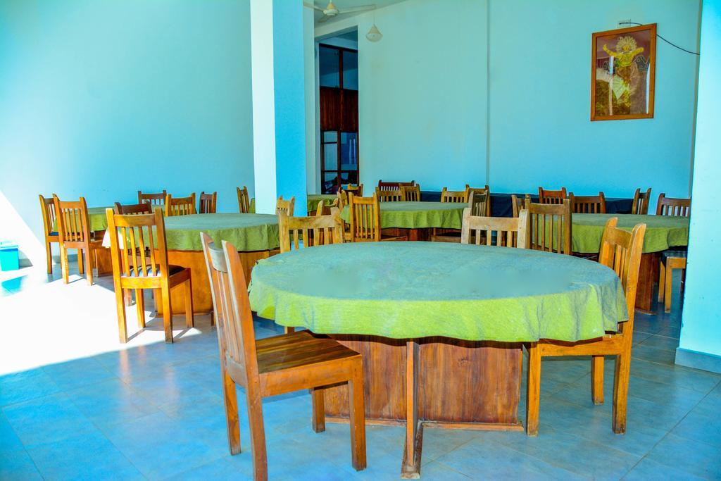 The Triangle Hotel Anuradhapura Εξωτερικό φωτογραφία